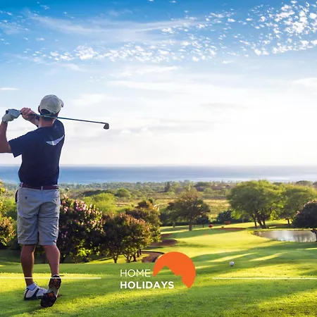 #200 Panoramic Flat By Holidays *